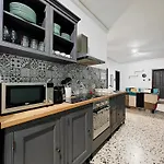 Sleep With And Appartamento